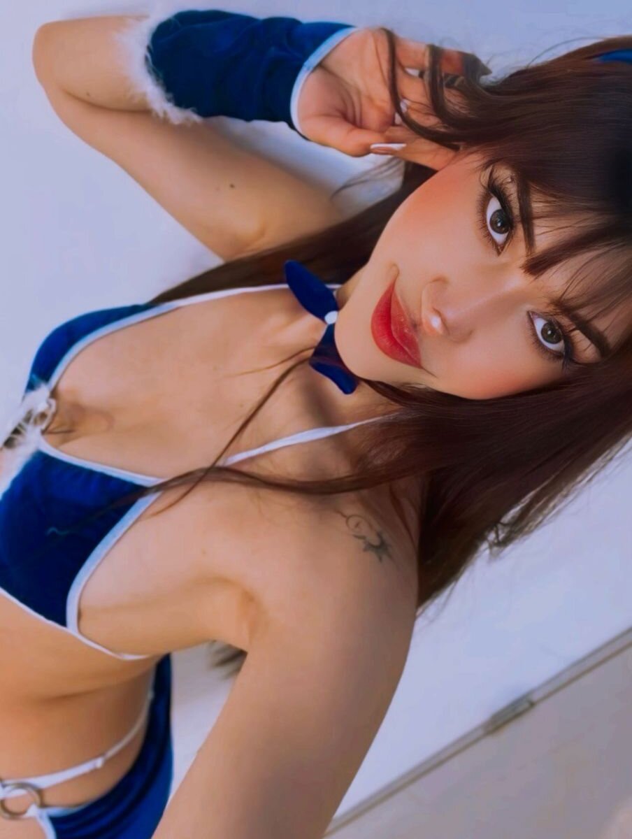 -Ahrii-roouxx Chatroom