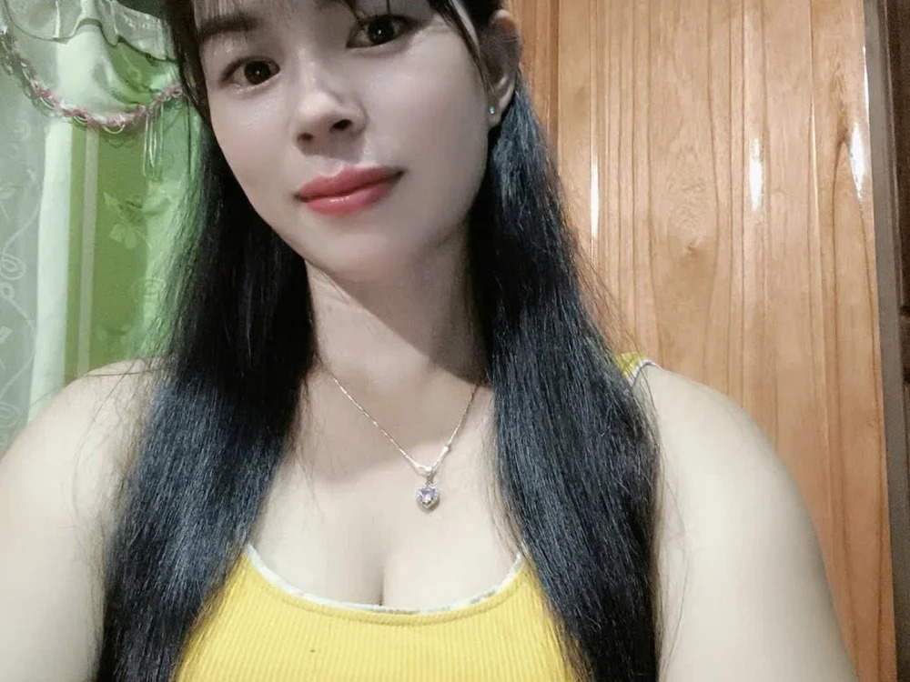 -Mona_ Chatroom