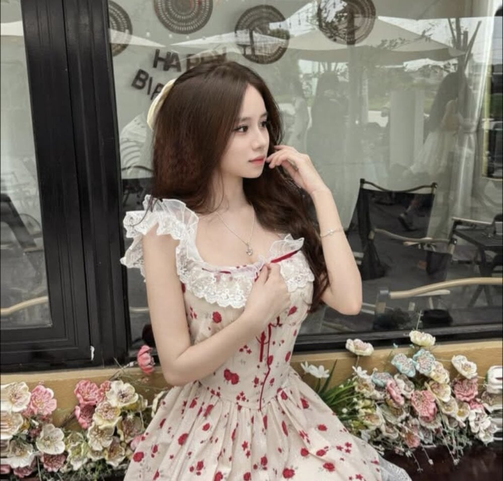 -Tania- Chatroom