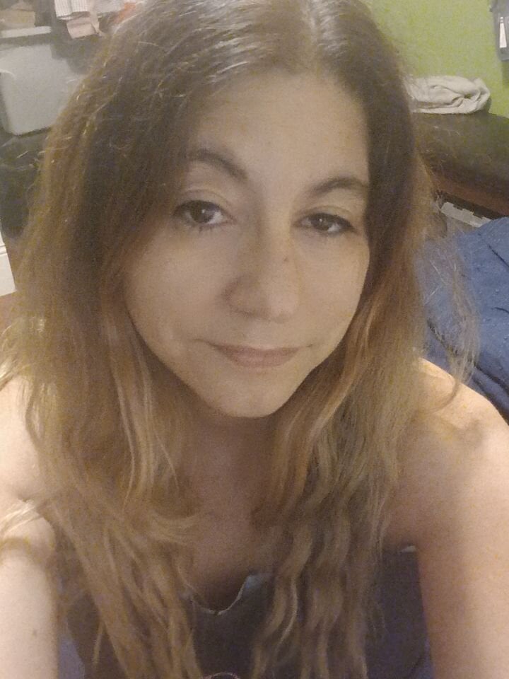 1988beth Webcam Profile Picture 1988beth Chatroom