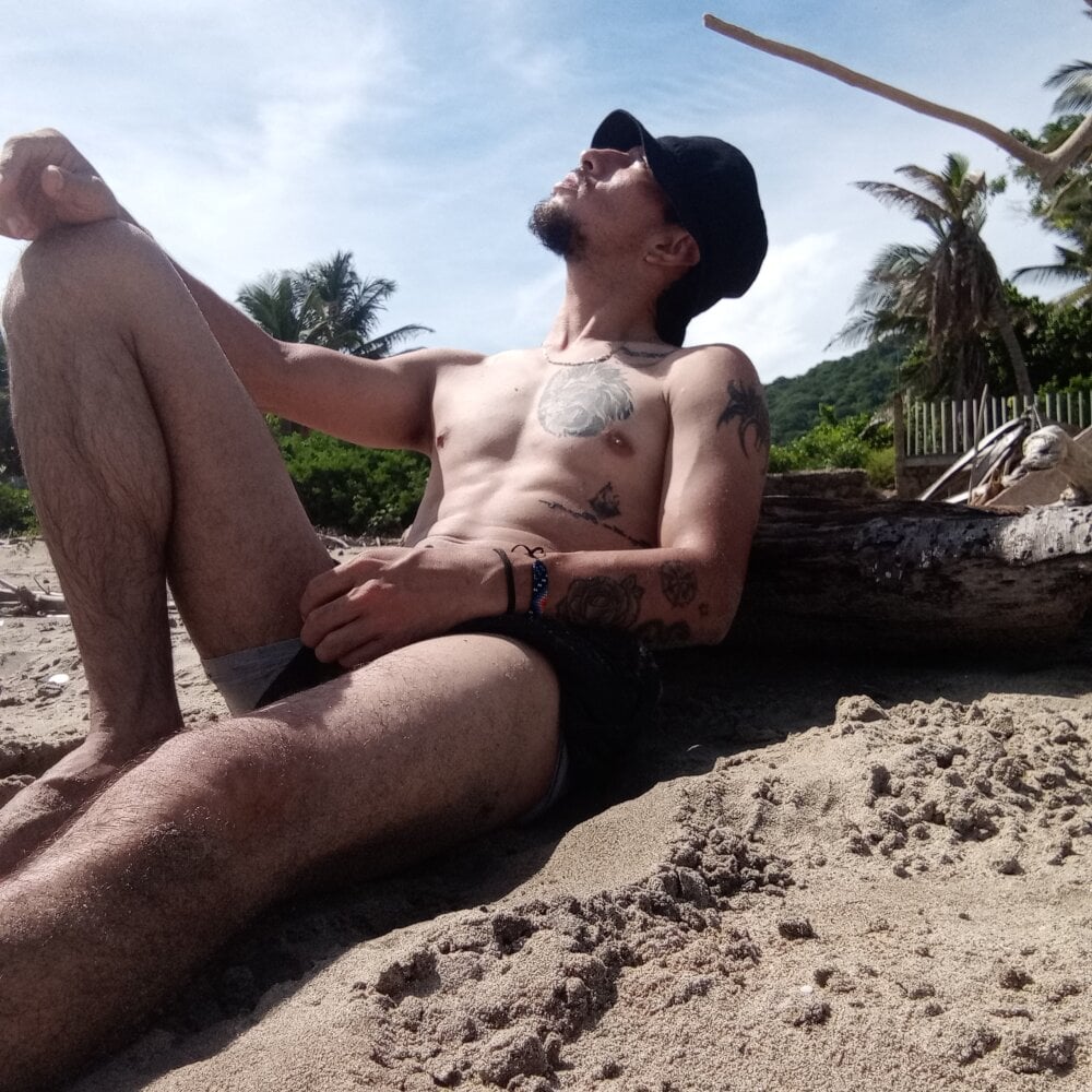 23Latinotoy Chatroom