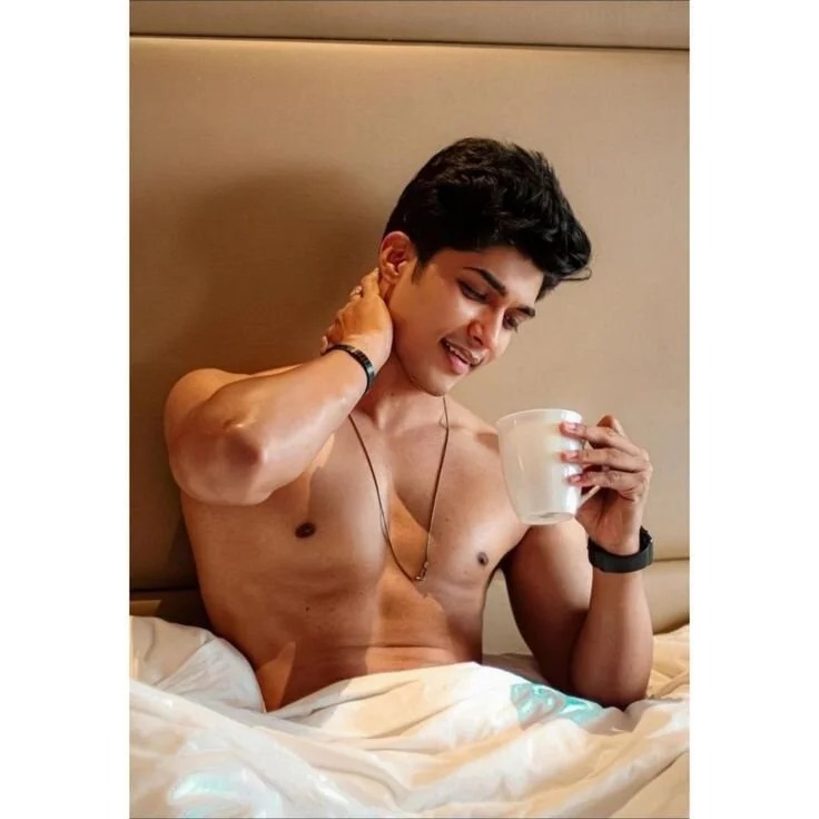 283914 Chatroom