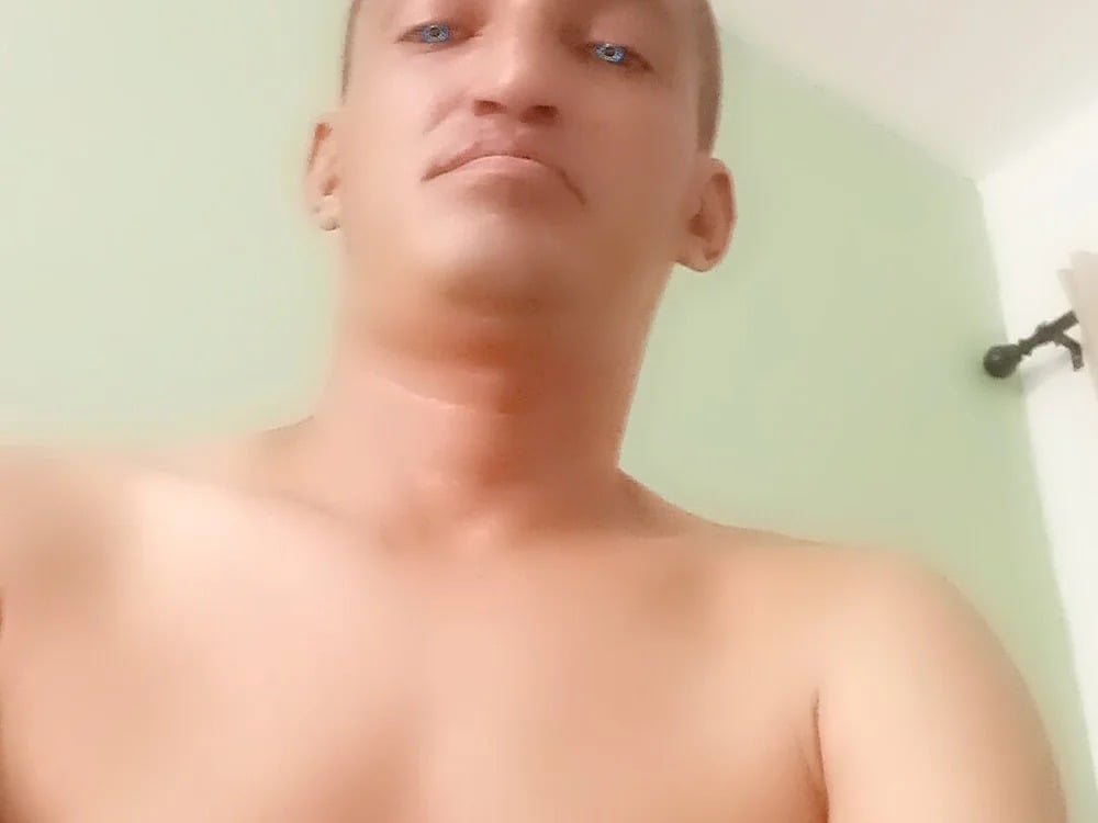 318705a Chatroom