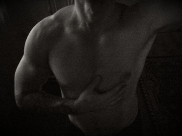 333alone-in-thedark777