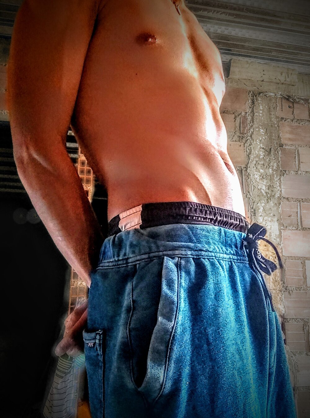 ADRIAN2003c Chatroom