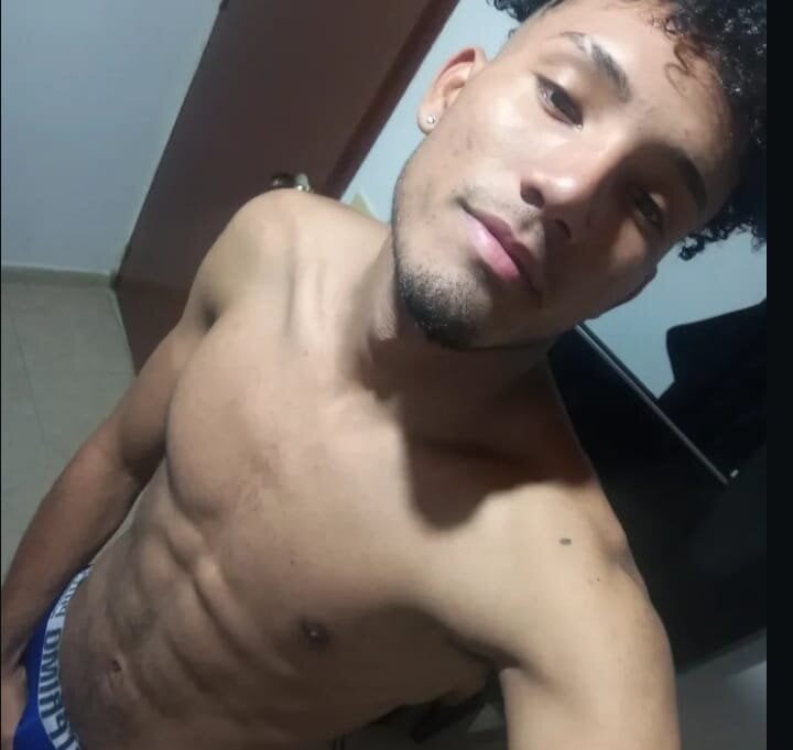 ADRIEL__VEGA Webcam Profile Picture ADRIEL__VEGA Chatroom