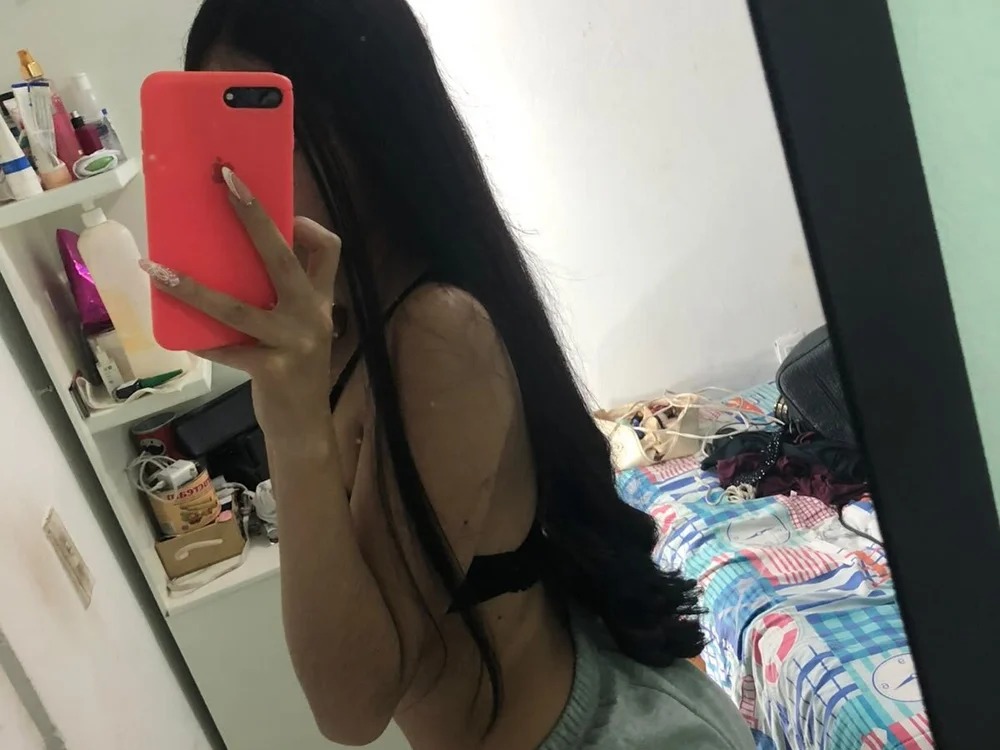 ALMAA_TAY Chatroom