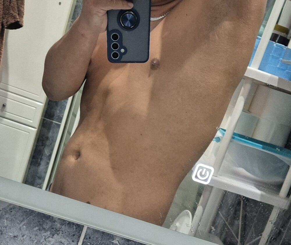 ANGELITOPECADOR Chatroom