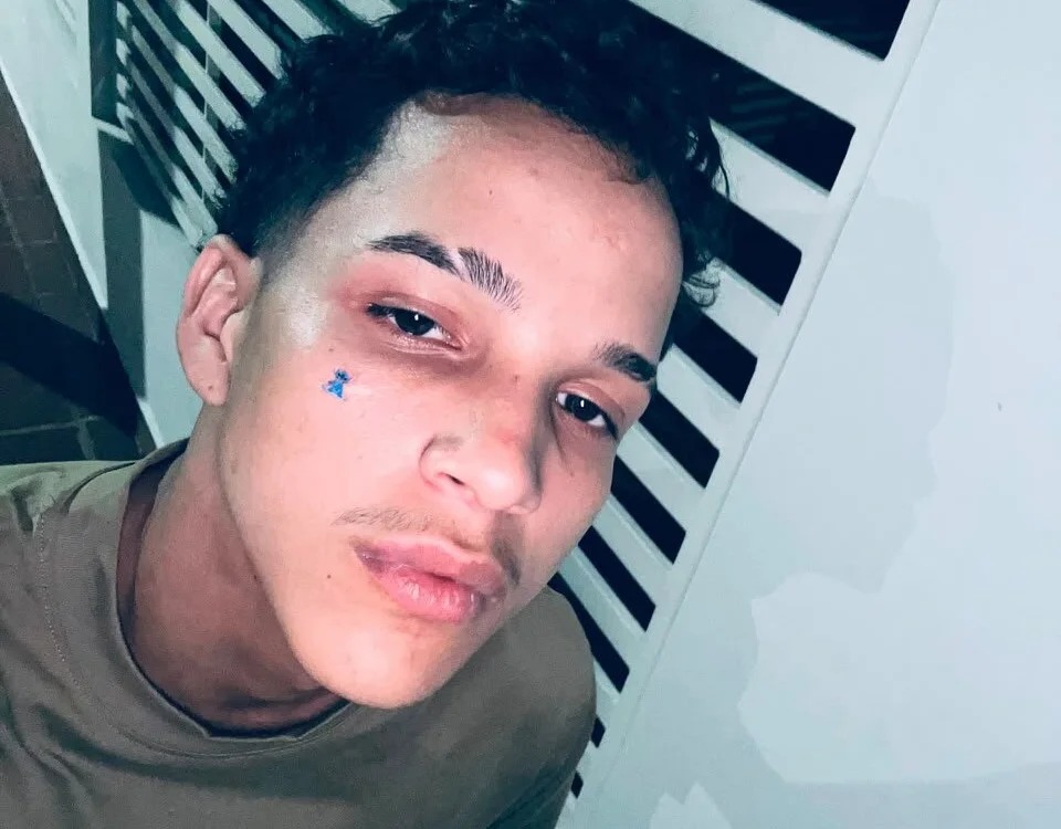 AXEL_DESIRE Chatroom