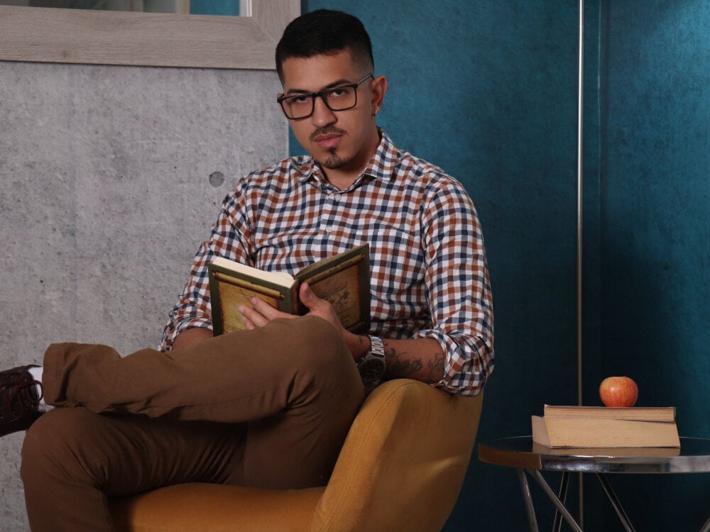 Aaaronwill1568 Chatroom