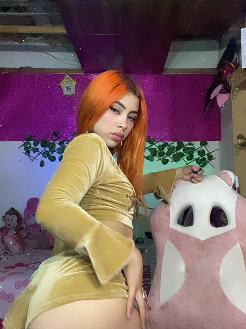 Ada_Cristal Chatroom