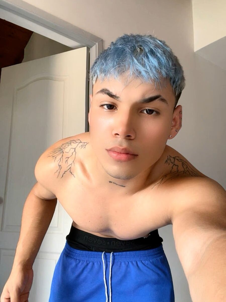 Adams_Collins Chatroom