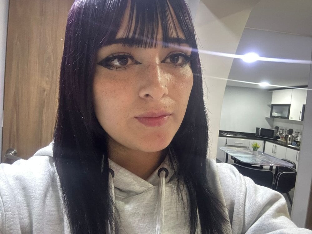 Adara__carter_ Chatroom