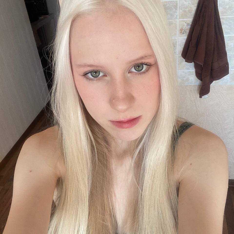 Adel_Yummy Chatroom