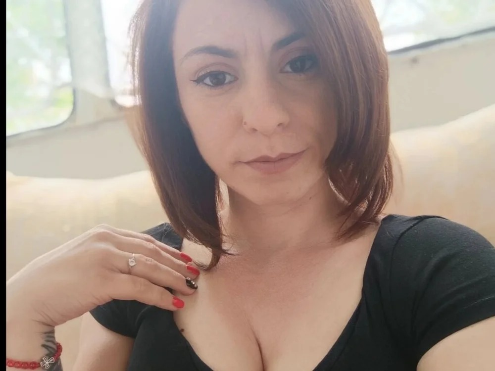 Adelatoo Chatroom