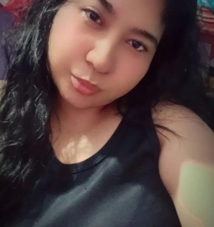 Adri_Naugthy Chatroom