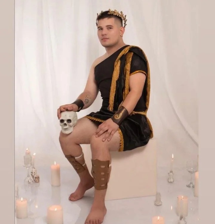 AdrianLust Chatroom