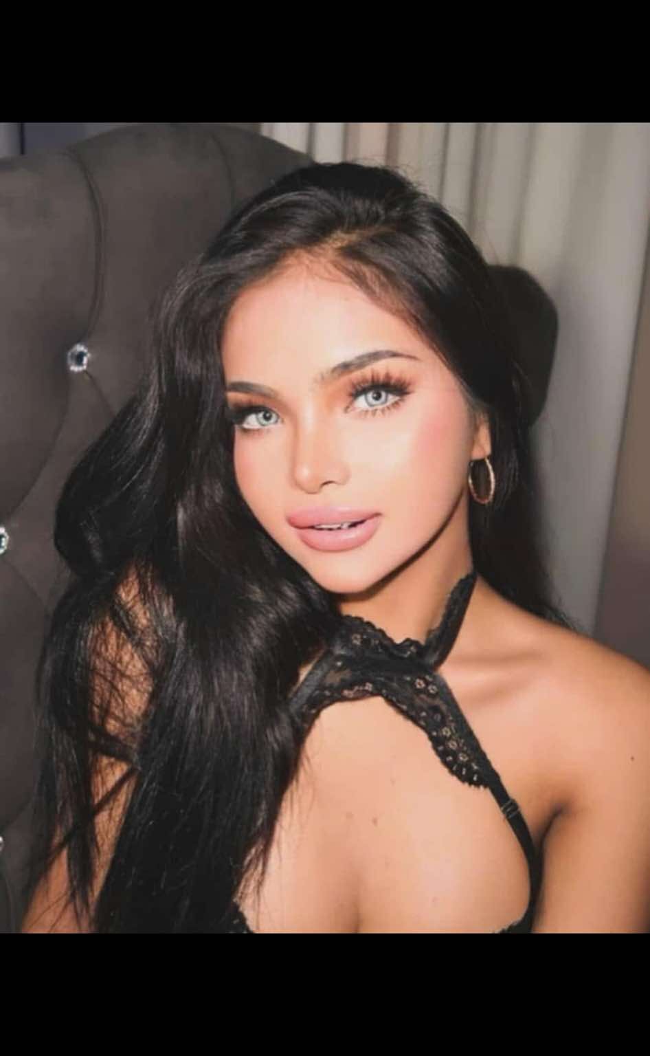 AdrianaMillers Chatroom