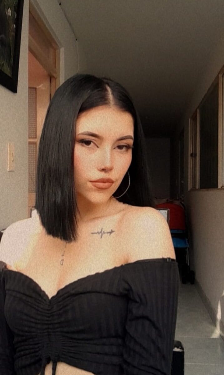 Adriana_t