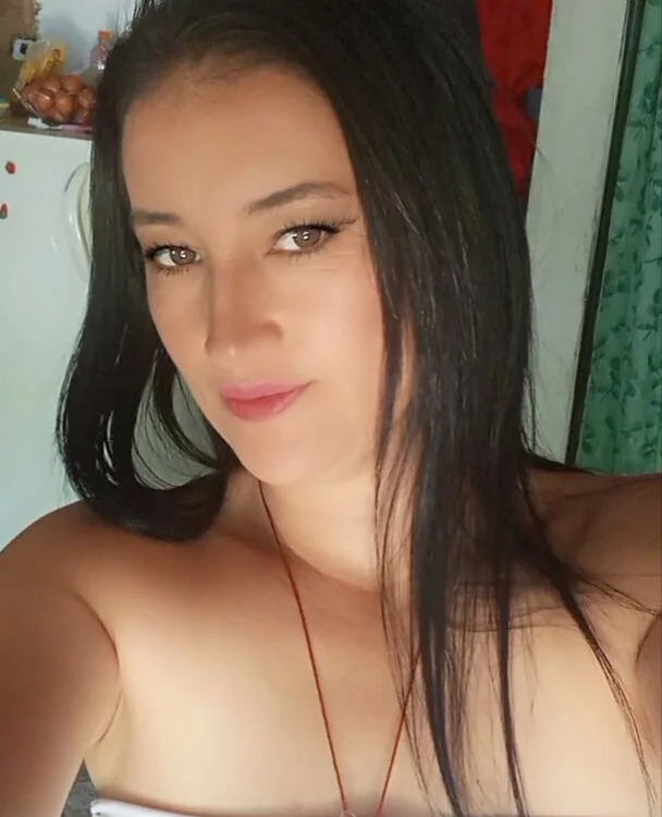 Adriananoir Chatroom