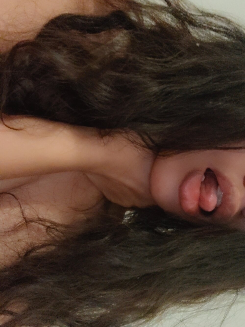 Adrianne18w Chatroom