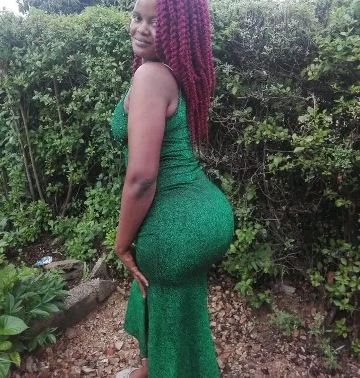 AfricanCurves22 Chatroom