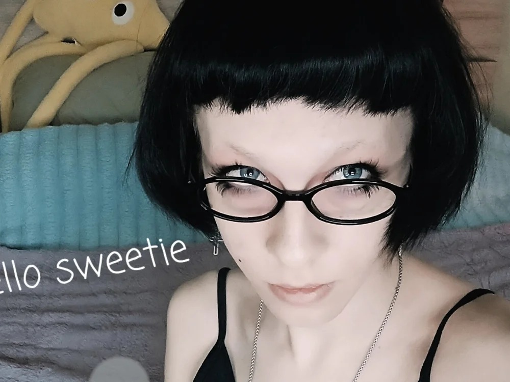 Agatha_Poppy Chatroom