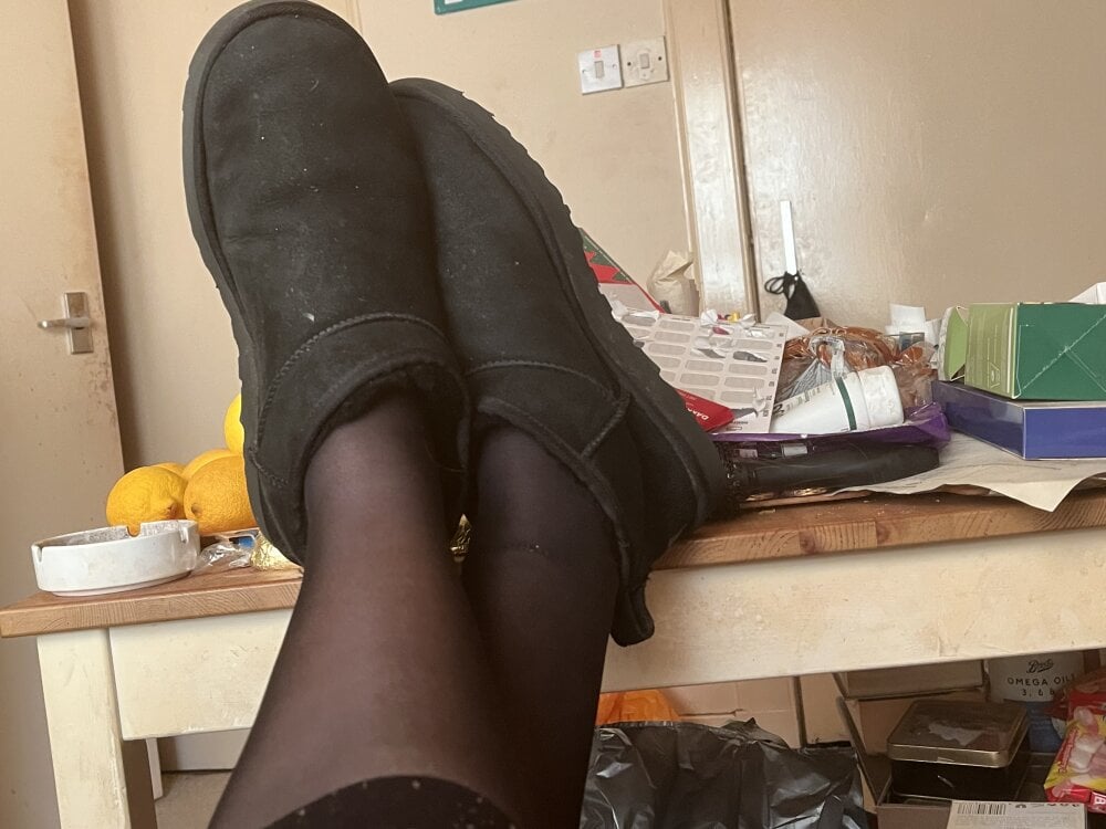 Aidan-Maxwell Chatroom