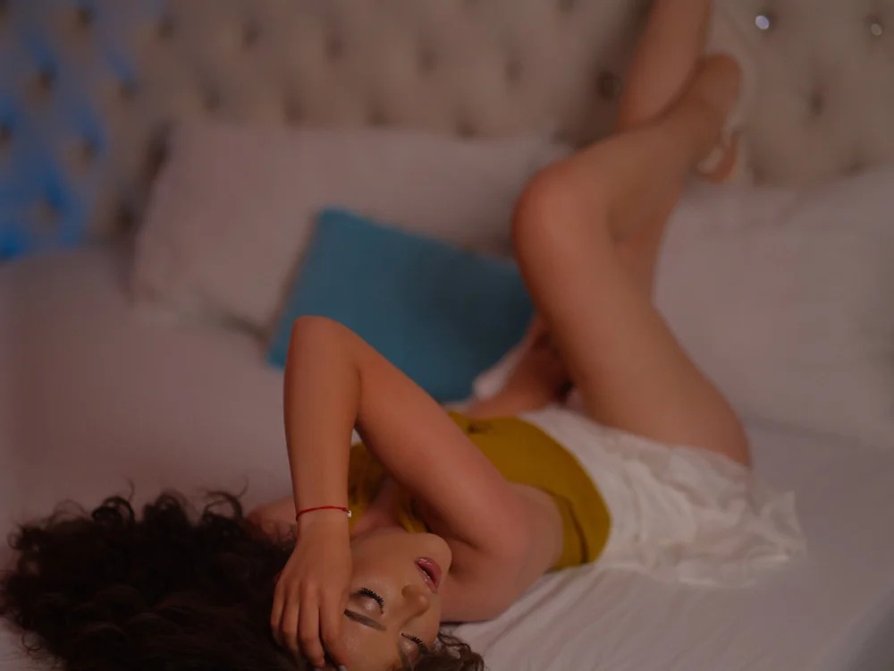 AkiraHayes Chatroom