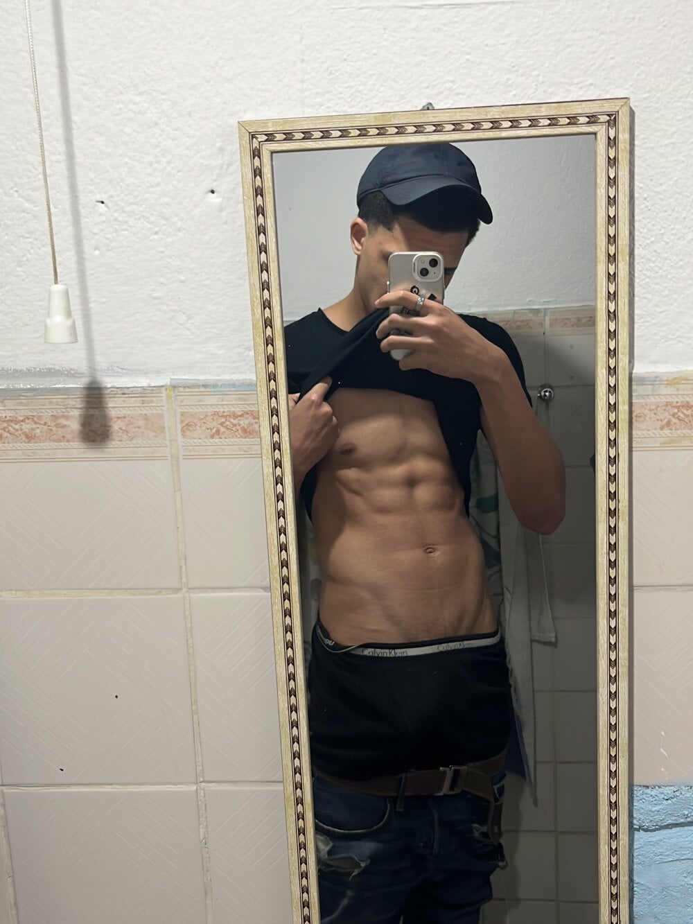 Alan18cmsafado Chatroom