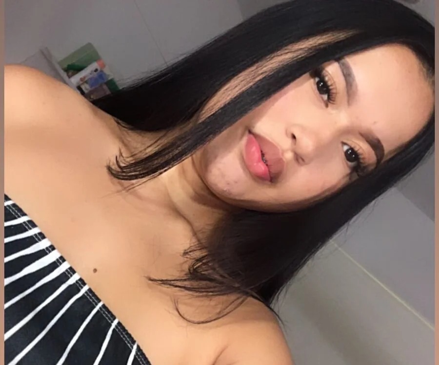 Alana_Castillo Chatroom