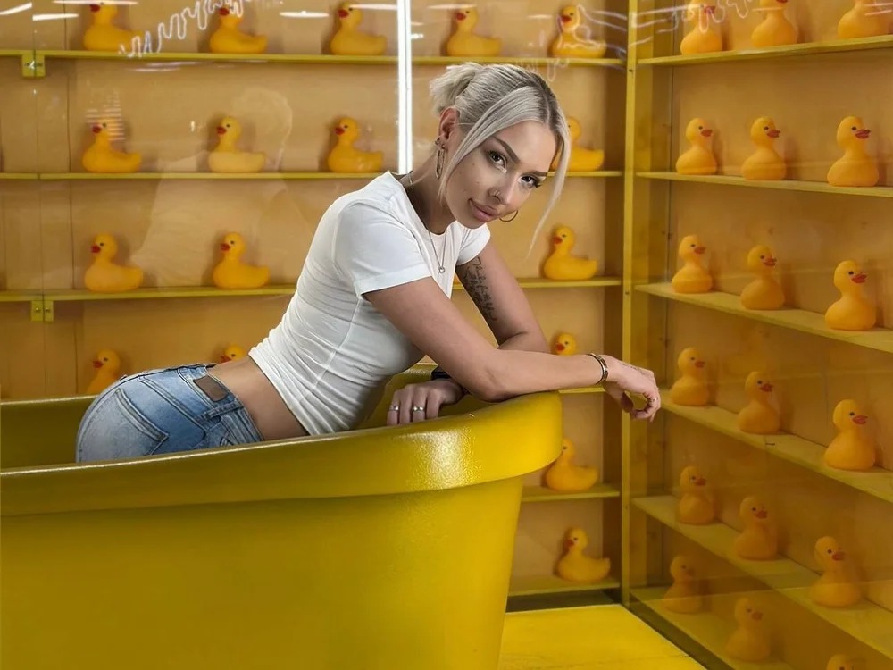 Alaska_Lane Chatroom