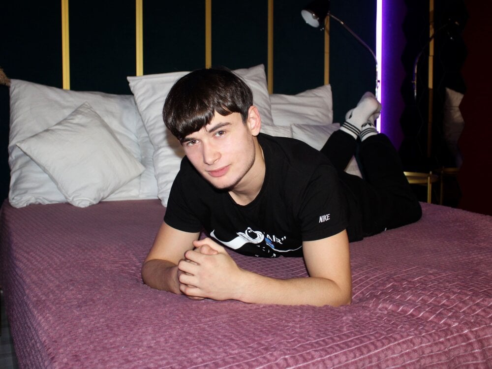 AlejandroEllias Chatroom