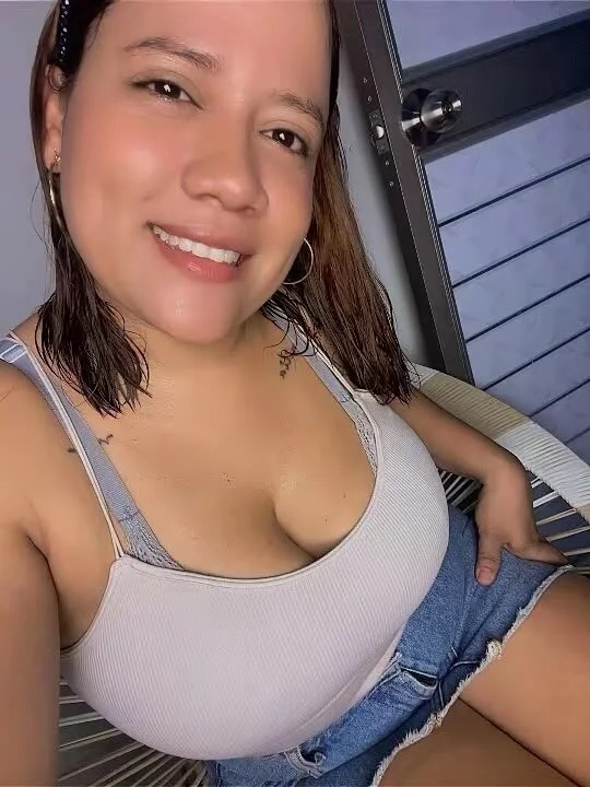 Alessa_Moon_ Chatroom
