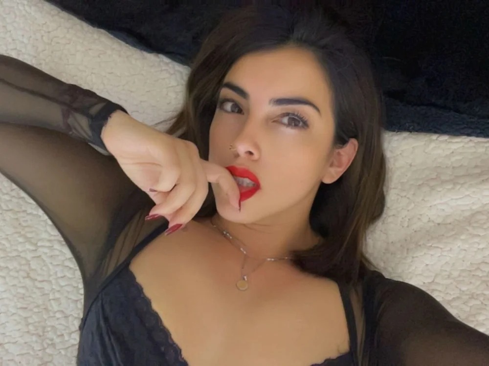 Alessa__Gold Chatroom