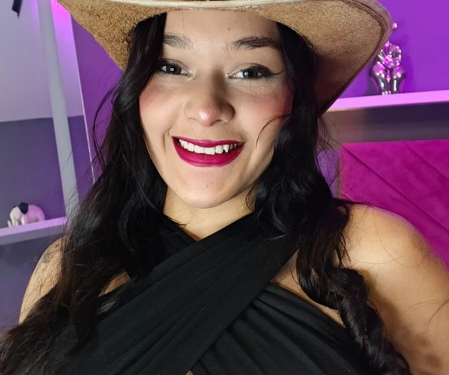 Alessia_Copper Chatroom
