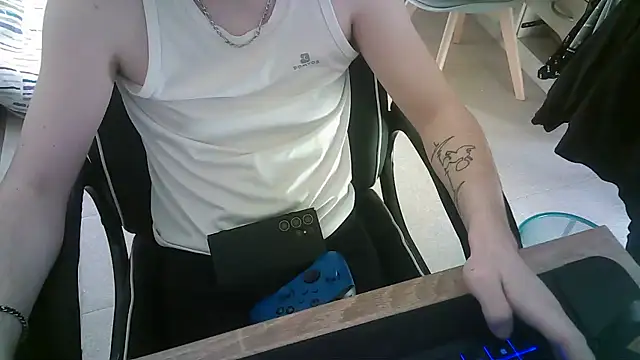 AlexEtSonSexe36 Chatroom