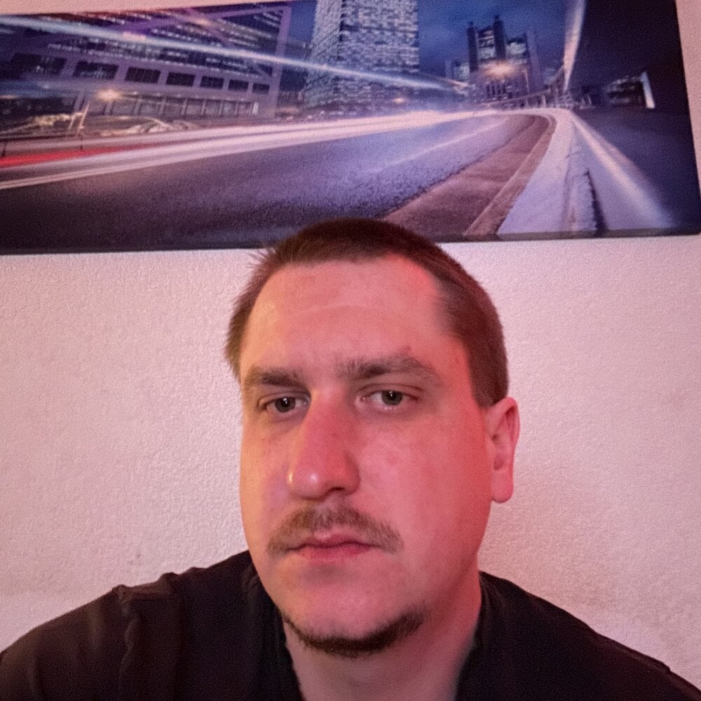 AlexFrancey Chatroom