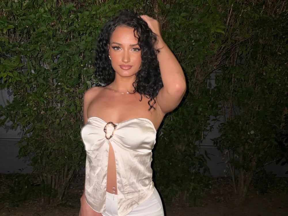 Alexa_Lexa Chatroom