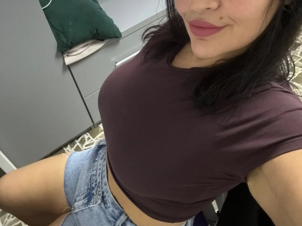 Alexaandra29 Chatroom
