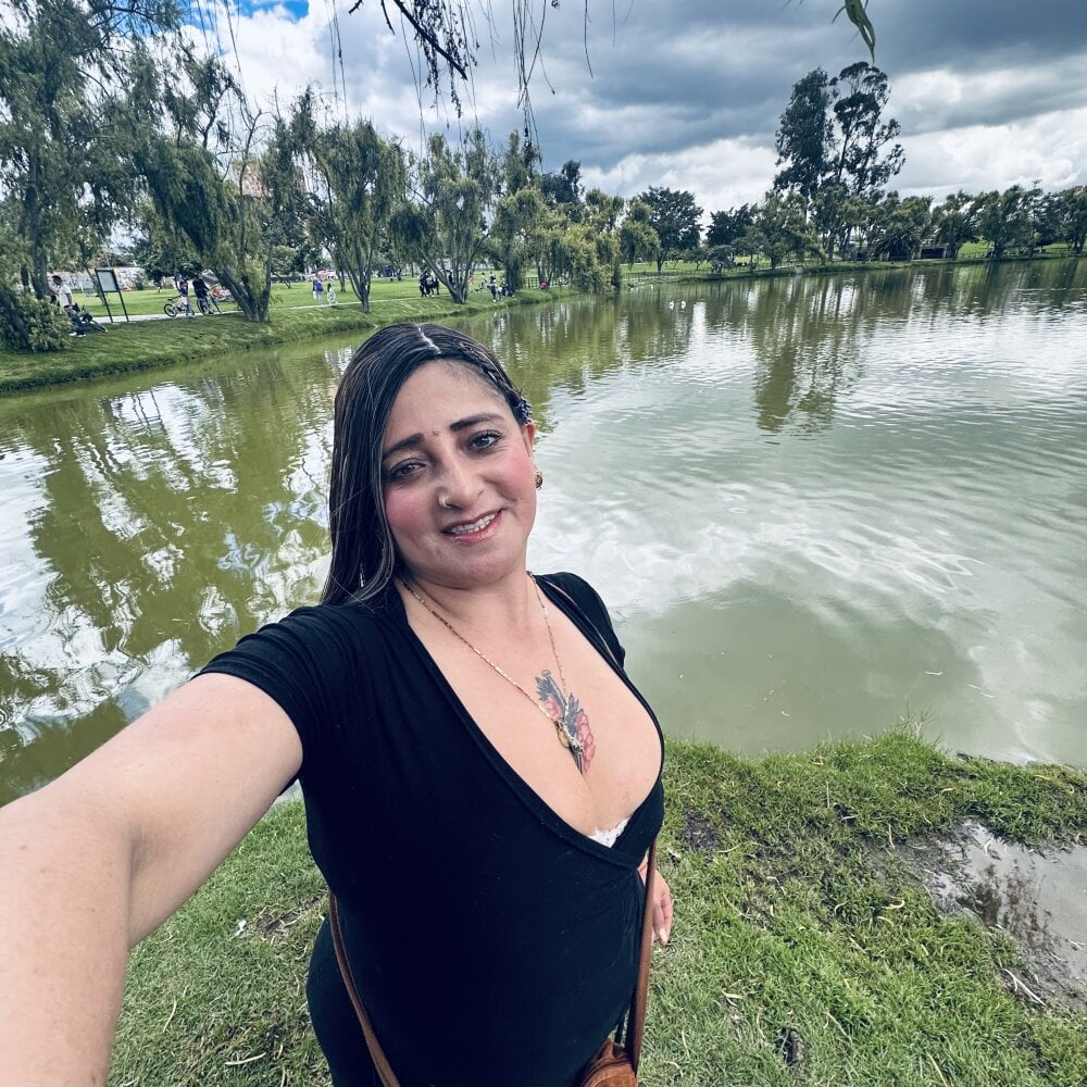 AlexadraJones3453 Chatroom