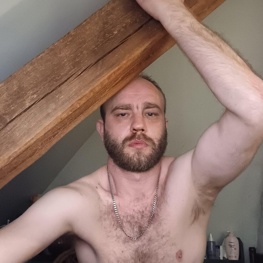 AlexanderArmani Chatroom