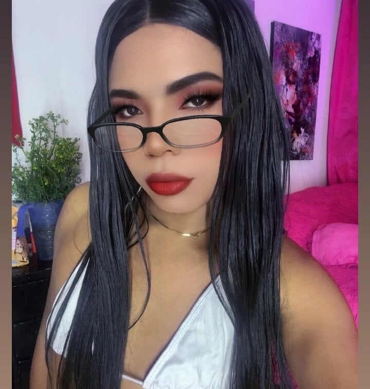 Alexandra_Girl01 Chatroom
