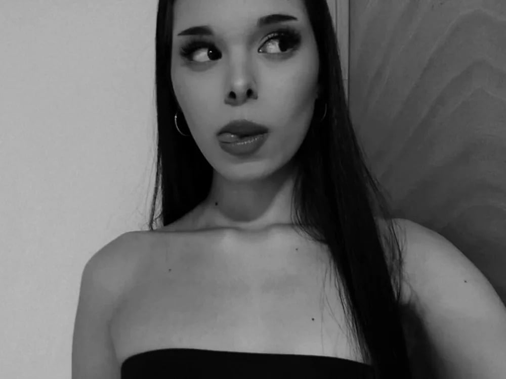 Alexx_Martinez Chatroom