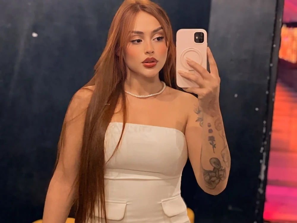 Alexxa_29 Chatroom