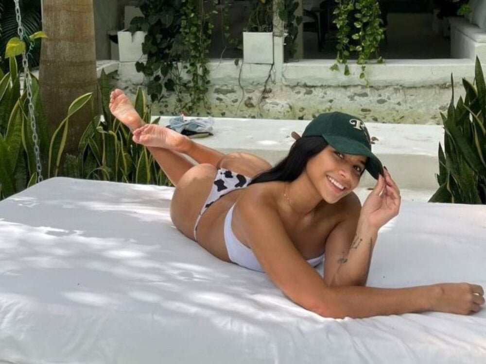 Alexxa_Carter Chatroom