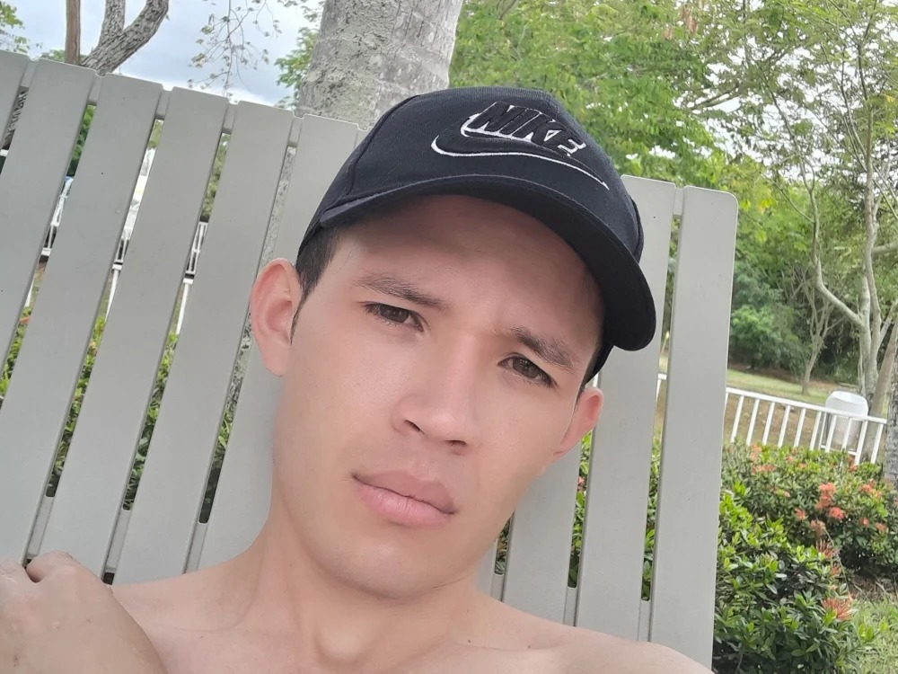 Alexxx__22 Chatroom