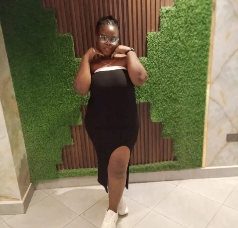 Alexxxy_23 Chatroom