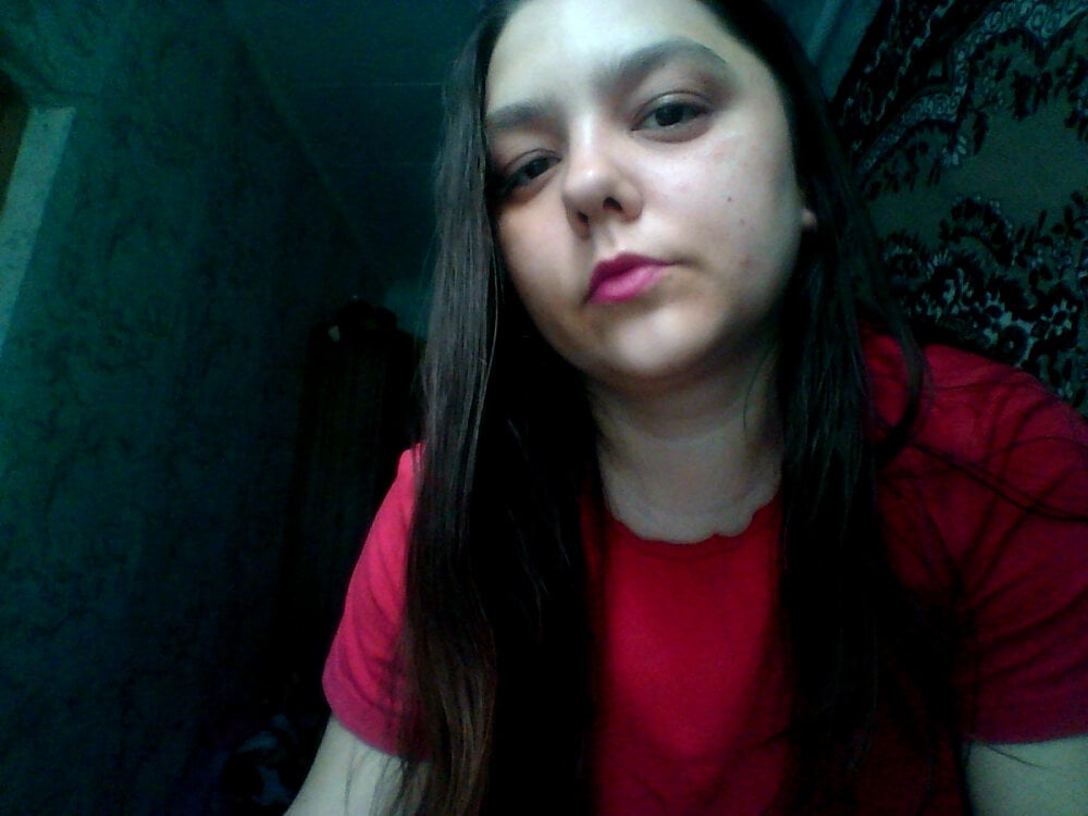 Alfy_Carlyne Chatroom