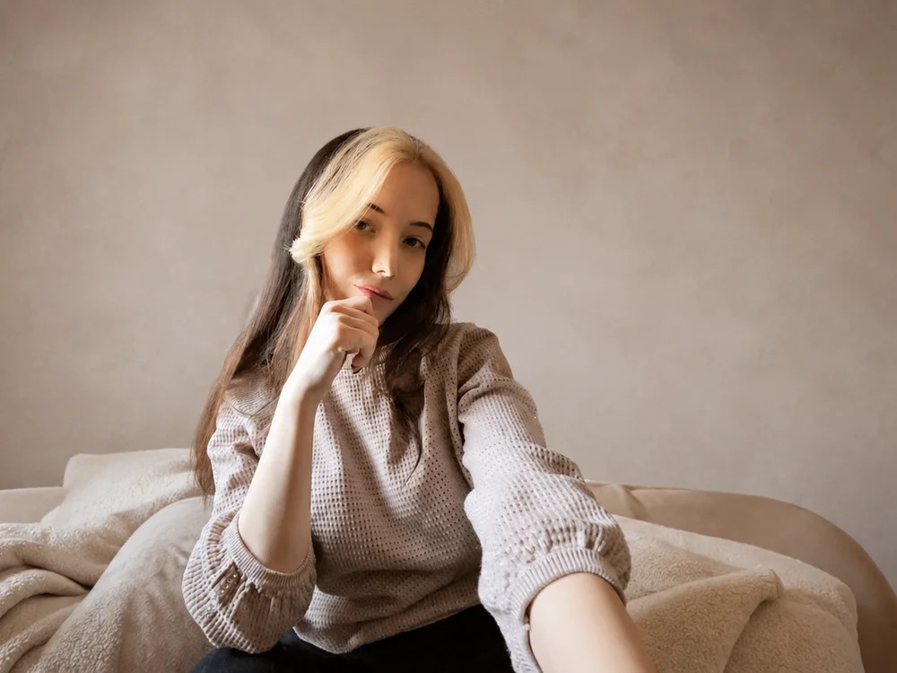 AliceGates Chatroom
